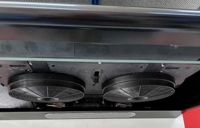 Bước 3_ Định vị bộ lọc than hoạt tính máy hút mùi canzy