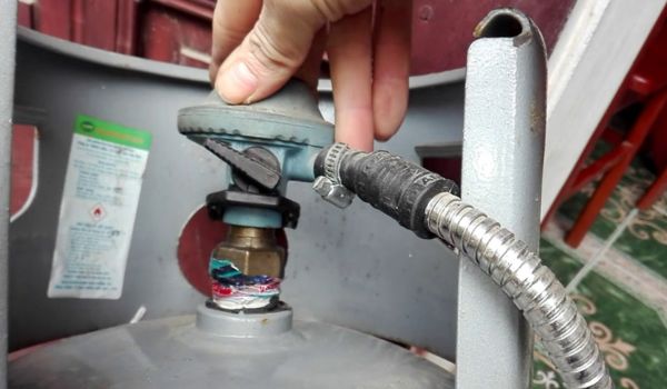 Cách sử dụng bếp gas Canzy - Mở bếp gas, khóa bếp gas an toàn 4 Khóa bếp gas an toàn