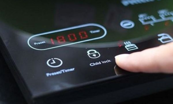 Tìm hiểu bếp từ là gì? Có an toàn không? Ưu- nhược điểm 4 Tính năng an toàn bếp từ